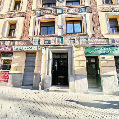 Piramides 1 Apartment Madrid Ngoại thất bức ảnh