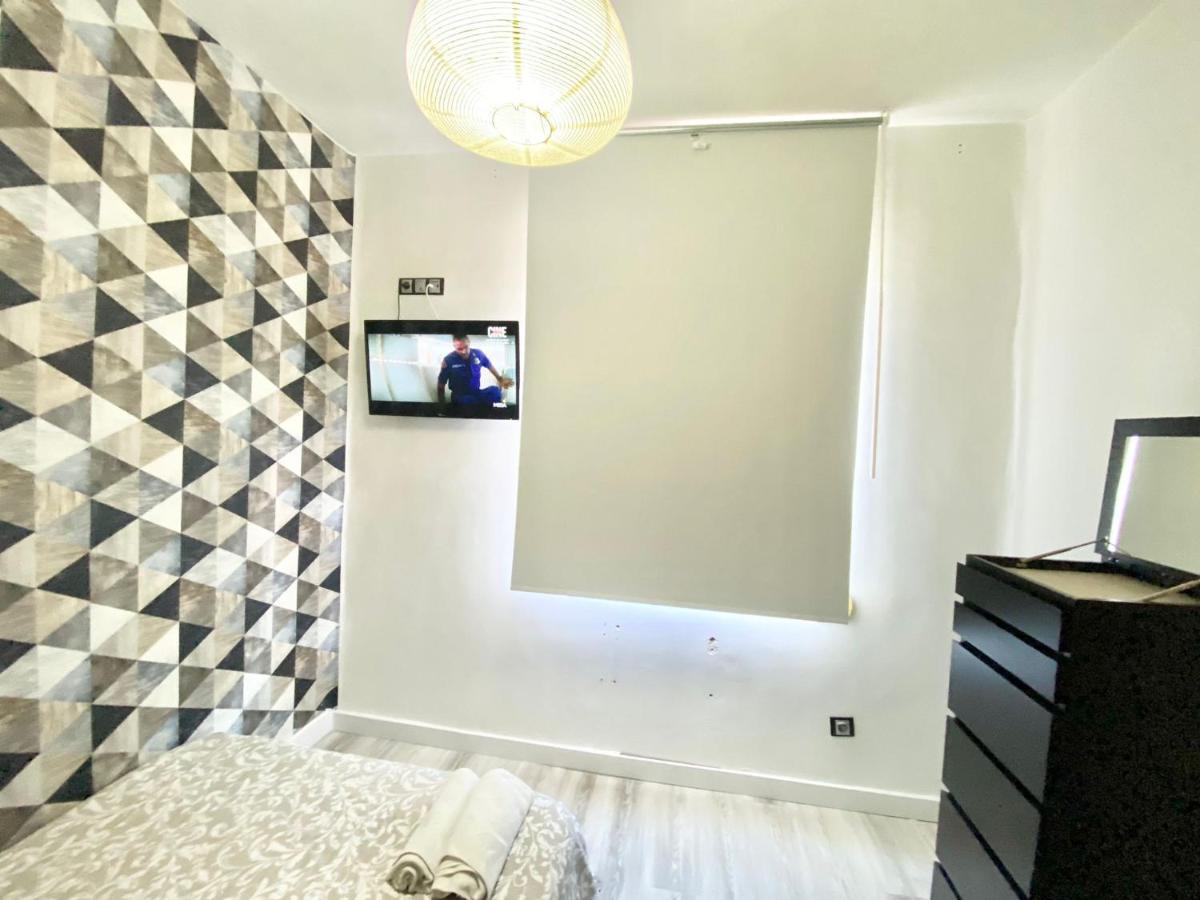 Piramides 1 Apartment Madrid Ngoại thất bức ảnh