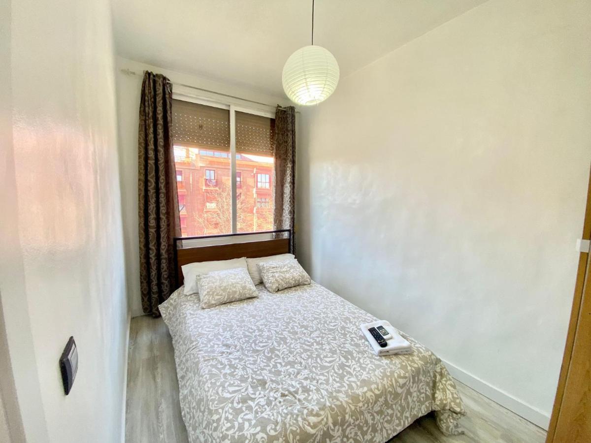 Piramides 1 Apartment Madrid Ngoại thất bức ảnh